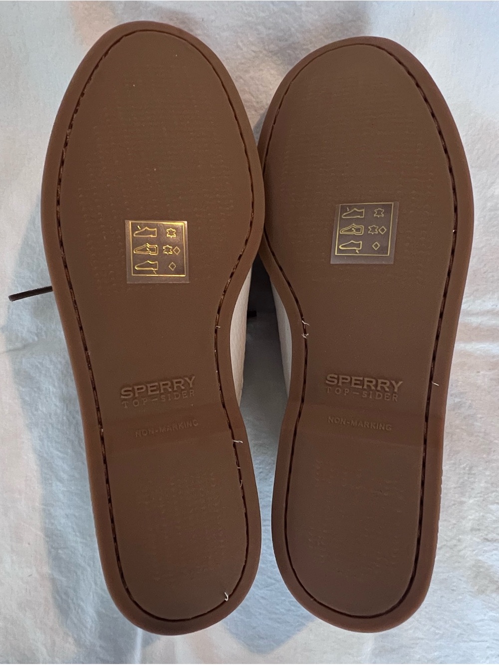 Sperry White Leather Boat Shoes with Brown Laces 11.5 WIDE - Picture 4 of 7